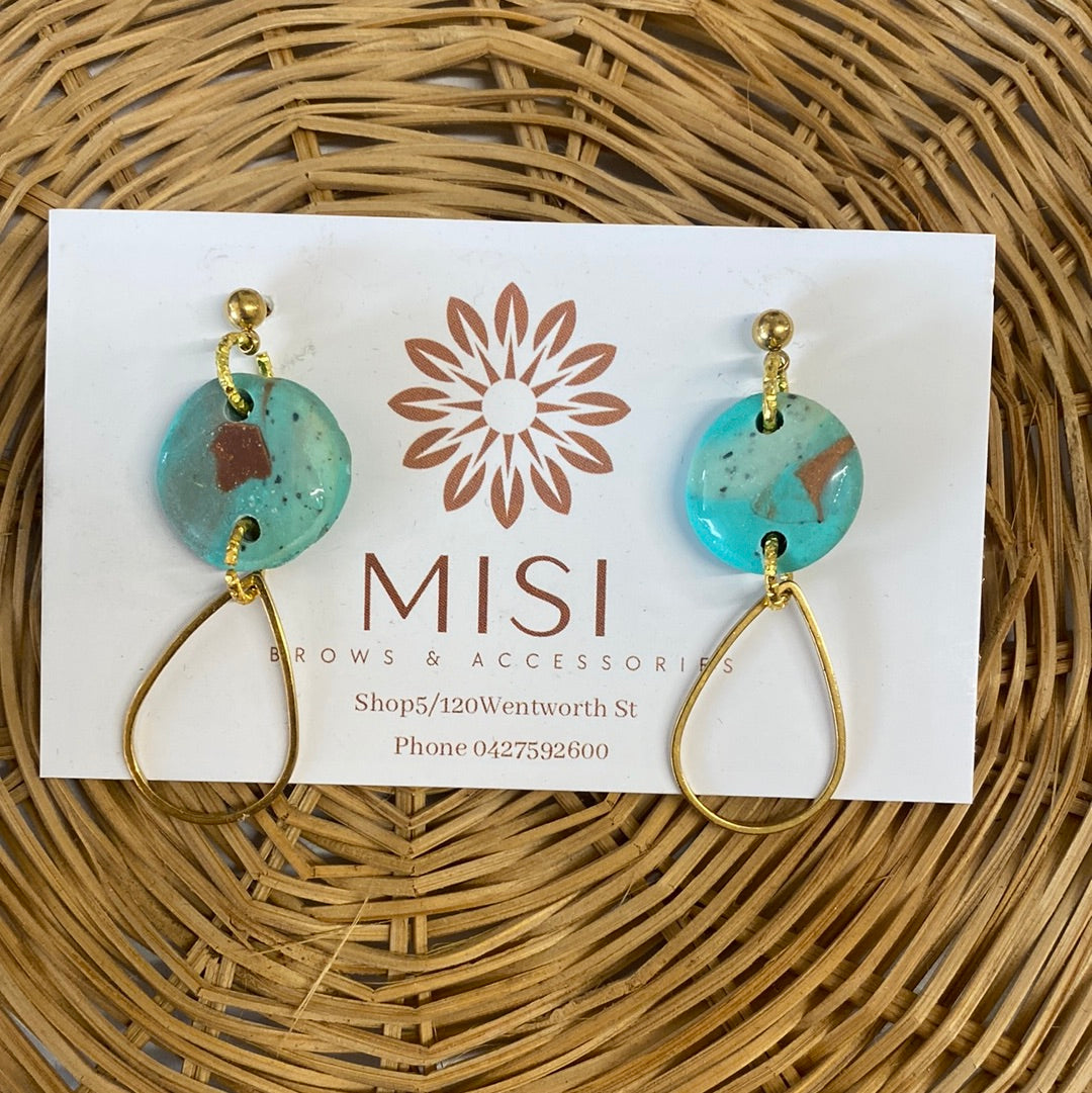 Misi dangles