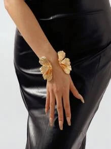 statement gold flower bangle