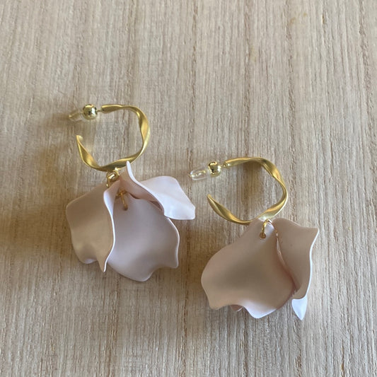 Cream petal earrings