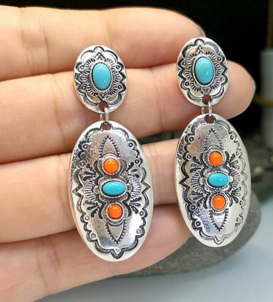 Retro Carved Oval Shaped Polyresin Earrings