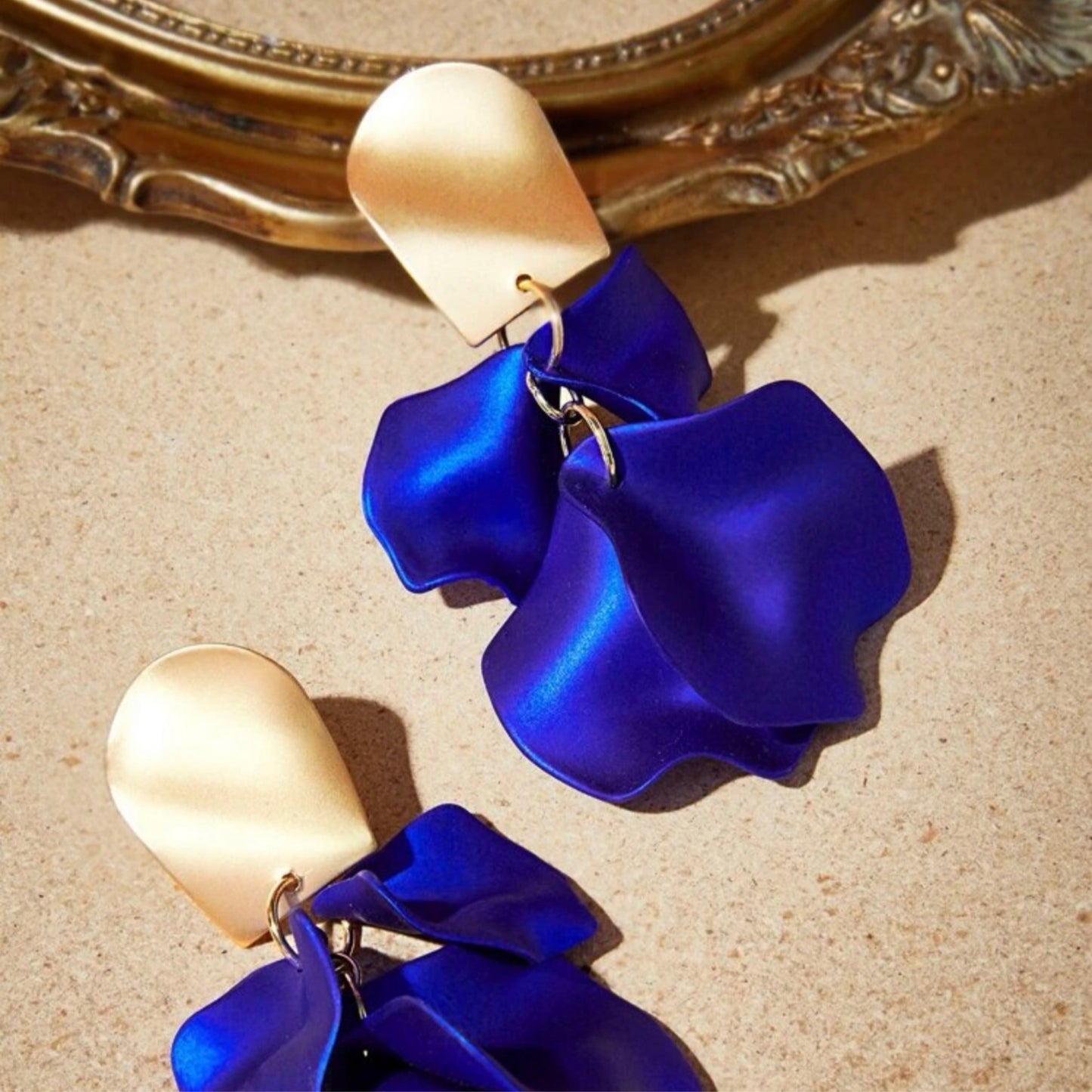 Royal Blue Gold Dangle earrings 258